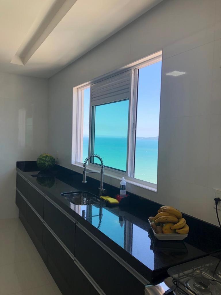 COBERTURA com belíssima vista para o mar e jacuzzi Itapema Exterior foto
